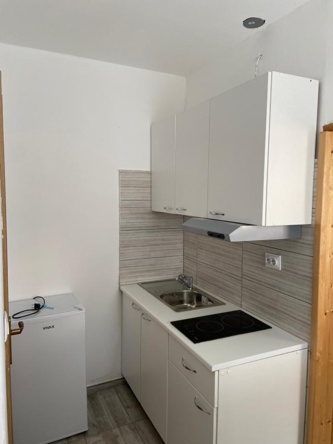 Апартаменты Studio-Apartman Aurora Пула Экстерьер фото