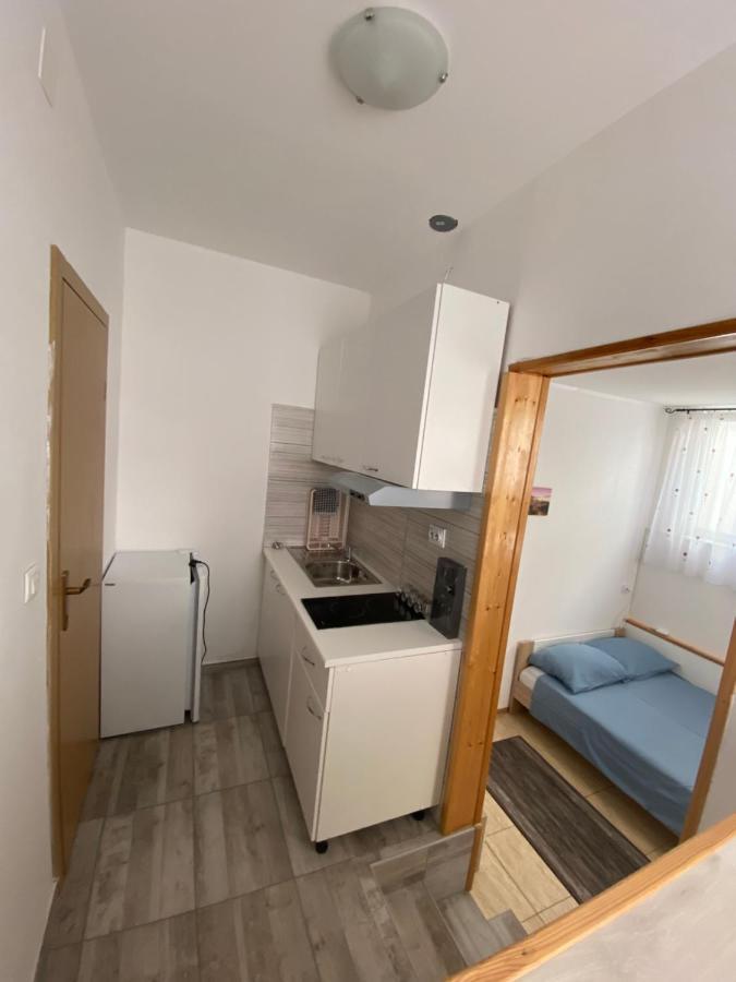 Апартаменты Studio-Apartman Aurora Пула Экстерьер фото